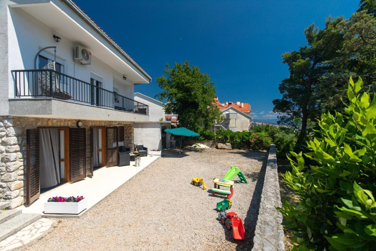 Apartment Lora Crikvenica Exterior photo