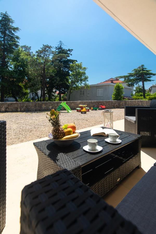Apartment Lora Crikvenica Exterior photo