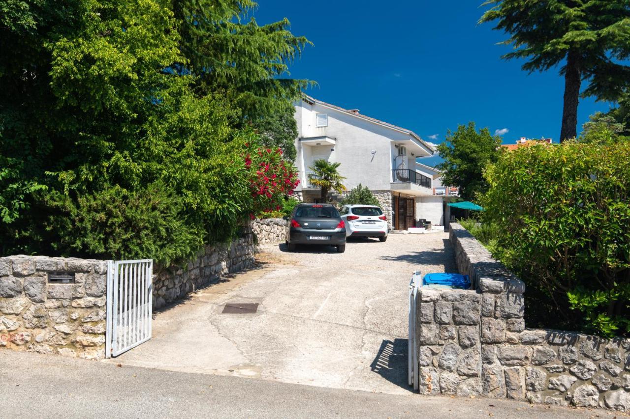 Apartment Lora Crikvenica Exterior photo